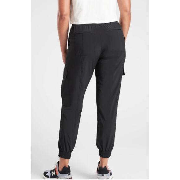 ATHLETA Black Chelsea Utility Jogger Active Athleisure Stretch Pants Women's 4 - Picture 2 of 10